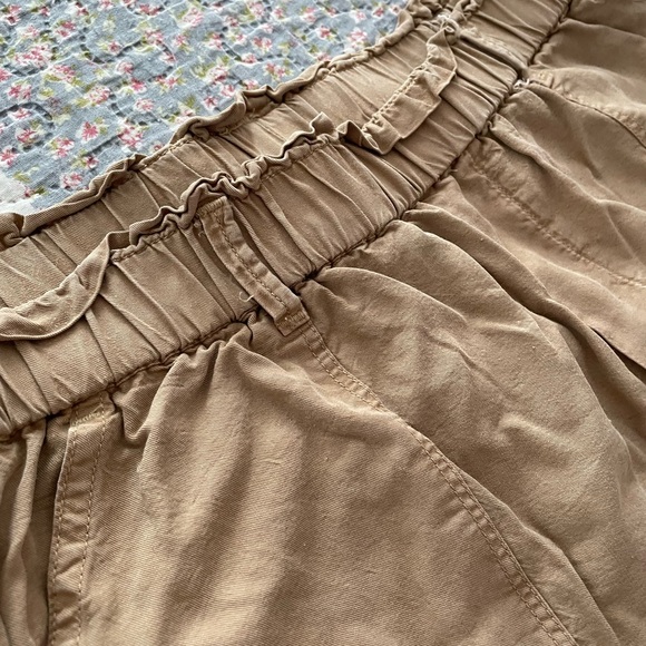 Tan Ruffle elastic Waist Shorts - Picture 2 of 3